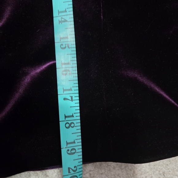Ba Nites Eggplant Purple Velvet Ruffle Top. Size 6 - Picture 10 of 12